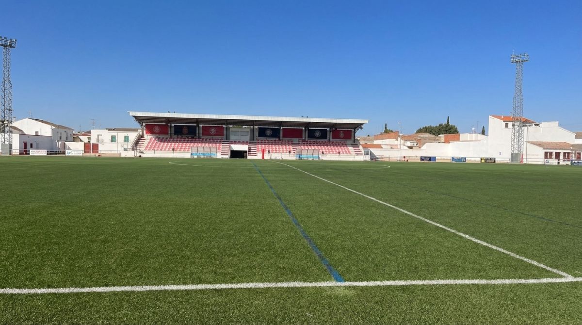 Almagro Renueva el Cesped Artificial del Manuel Trujillo: Una Apuesta por la Calidad Deportiva